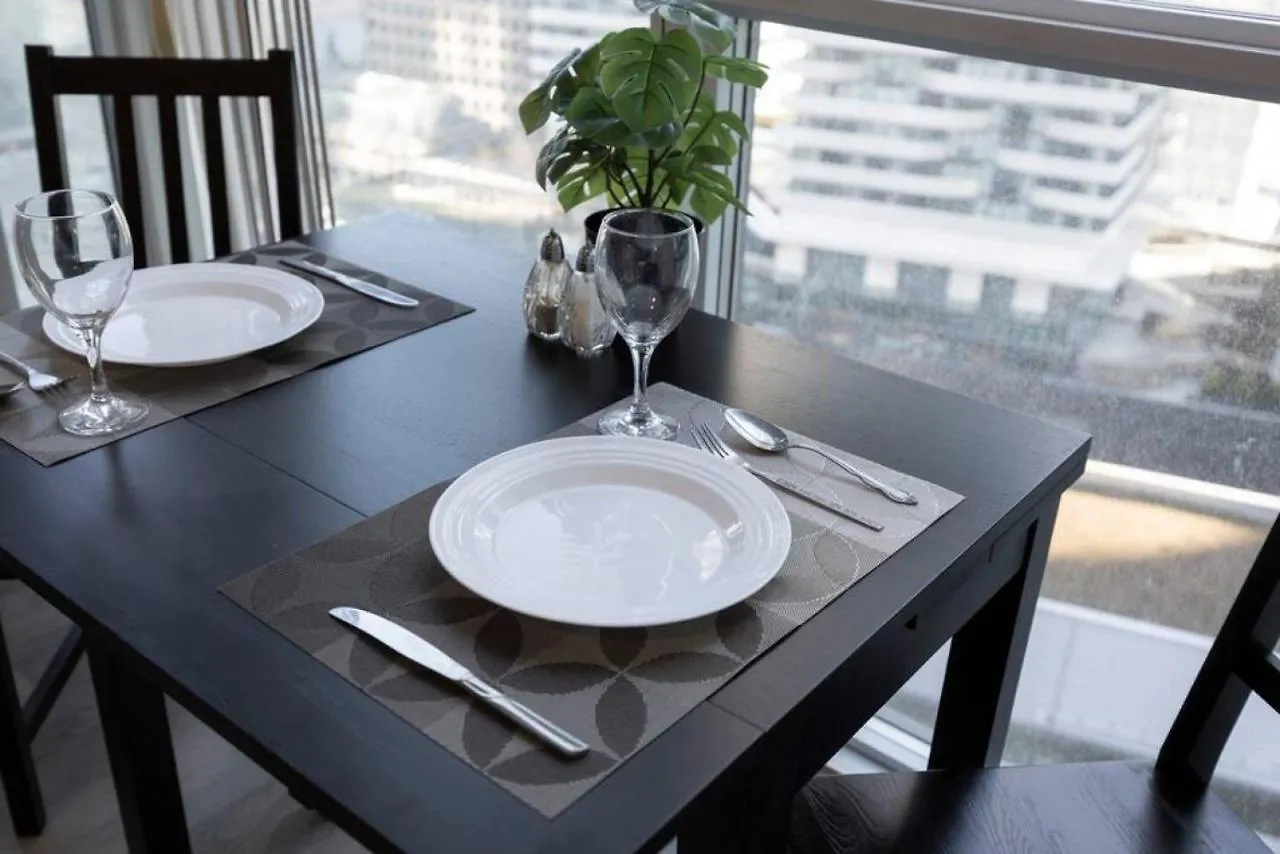 Classy 1Br Plus Den W Amazing Skyline View And Wfh Toronto Canada
