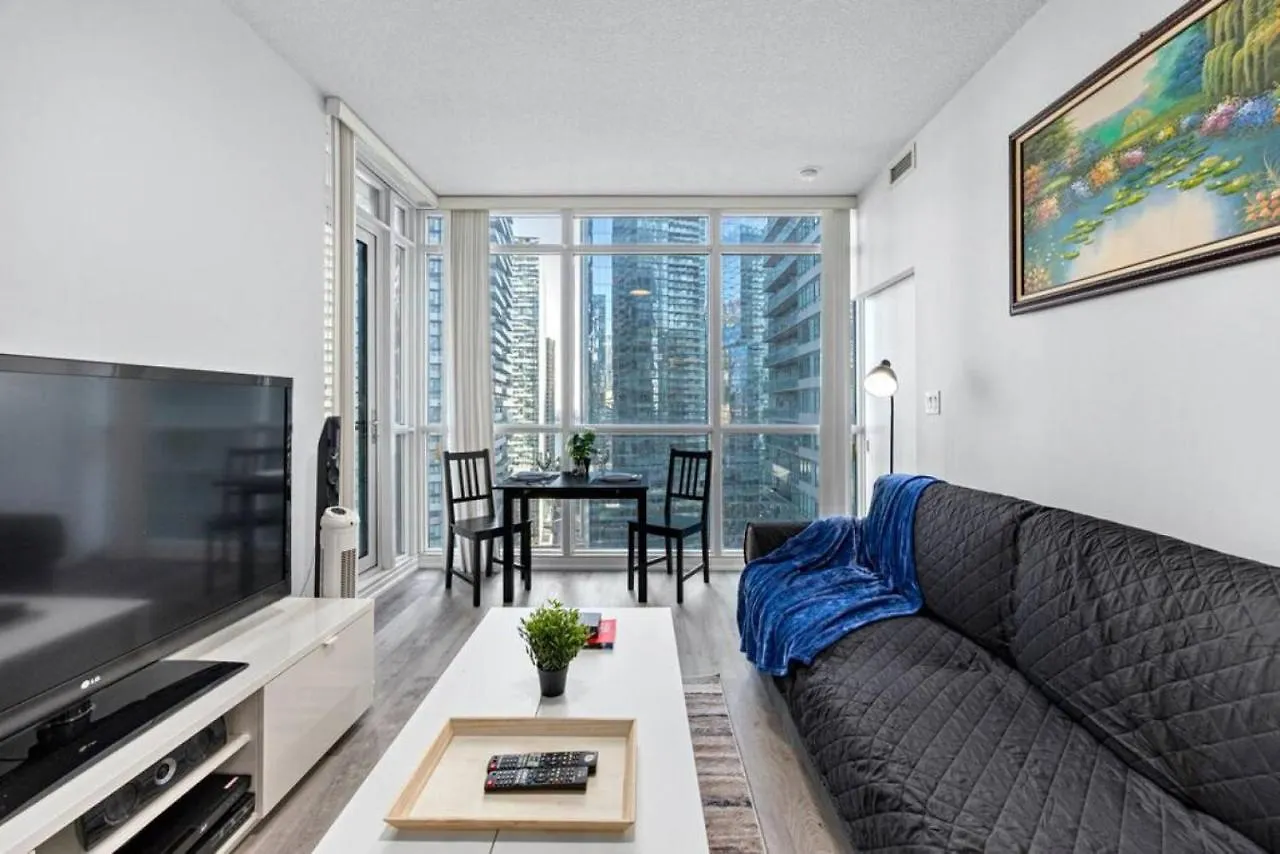 Classy 1Br Plus Den W Amazing Skyline View And Wfh Toronto 0*,  Canada